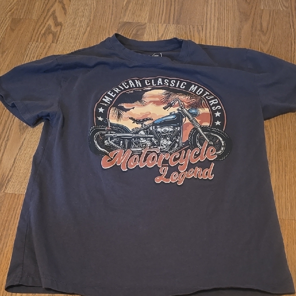 Gray Short Sleeve Tee with Vintage Motorcycle Graphic